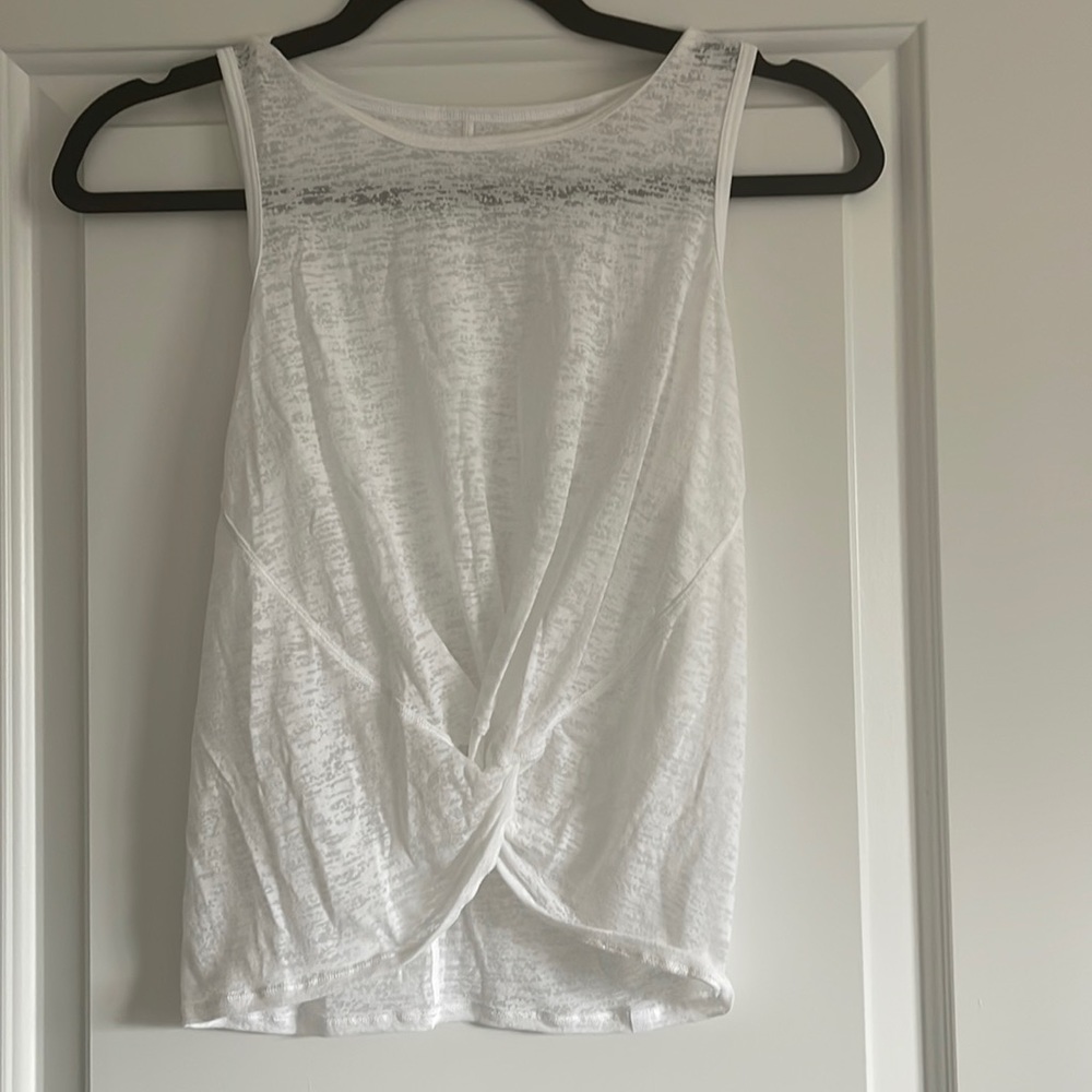 Lululemon cropped tank